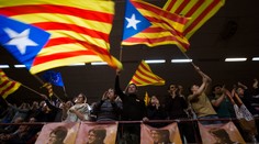 Katalánsko sa chystá na predčasné voľby, očakáva sa vysoká účasť a tesné výsledky
