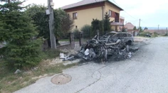 V Nitrianskych Hrnčiarovciach zhoreli dve luxusné autá. Škoda je 162-tisíc eur
