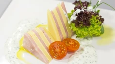 RECEPT NA DNES: Syrovo-šunková doboška