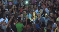 Rihanna spôsobila chaos na Kube, dav ju takmer ušliapal