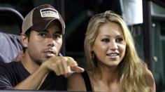 Obrovské prekvapenie na Vianoce. Enrique Iglesias je dvojnásobný otec