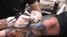 Zamestnania, v ktorých by ste s tetovaním nepochodili