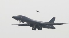 Dva americké bombardéry preleteli už druhýkrát nad Kórejským polostrovom