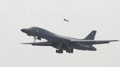 Dva americké bombardéry preleteli už druhýkrát nad Kórejským polostrovom