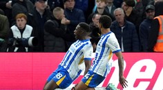 Brighton zmazal dvojgólové manko za 18 minút. United neskóroval ani proti Aston Ville, je až štrnásty