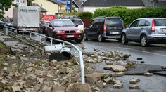 V obci Pichne po masívnych povodniach rátajú škody. Len na ceste dosahujú pol milióna