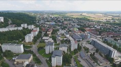 Ako v minulých storočiach. Obyvatelia Vranova nad Topľou si teplú vodu vytvárajú v kanvici