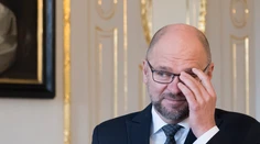 Líder SaS mal presviedčať vedenie Zornice, aby štátu nedodávali rúška. Richard Sulík to odmieta