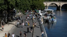 Dve ženy na kolobežke zrazili a zabili v Paríži mladú Talianku. Z miesta nehody ušli