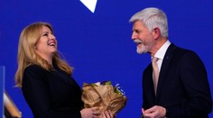 VIDEO: Z. Čaputová prekvapila osobnou gratuláciou P. Pavlovi. Darček, ktorý dostala, ju pobavil