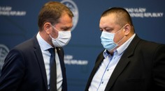 Nové pravidlá: Koniec omší, koncertov i divadiel, bary do 22. hodiny a nosenie rúšok aj vonku