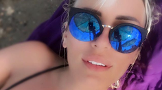 V obľúbenom letovisku sa strieľalo. Zomrela známa turecká speváčka