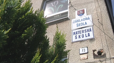 Viacerí rodičia podali trestné oznámenie. Škôlkarov, ktorých vraj za trest zatvárali do skladu, je viac