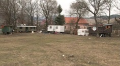 V Kláštore pod Znievom vyrástla v centre rómska osada z maringotiek