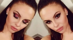 Hrmová sa nezaprie. Vytlačené prsia cez pol fotografie