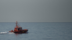 Výlet na vodných skútroch sa skončil tragicky. Dvoch turistov bez varovania zastrelila pobrežná stráž