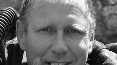 Lekára, ktorý zostal s thajskými chlapcami tri dni v jaskyni, postihla tragédia