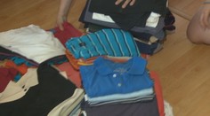 Mentálne znevýhodnený mladík roztrhal za rok 900 tričiek. Zúfalej matke pomohli zbierkou