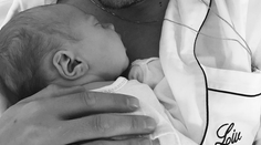 Už je na svete. Známa herečka zverejnila snímku dcérky