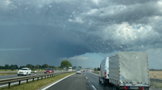 Celý deň bude dusno a teplo. Intenzívne lejaky zasiahnu stredné Slovensko
