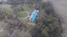 Jánovi rozoberajú kaštieľ pred očami. Miestni v obci Žarnov vykrádajú tristoročnú pamiatku