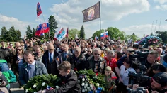 Noční vlci v Bratislave, prvá cesta viedla na Slavín