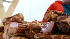 Milujete mäso, no straší vás vyššia cena? Takto viete pri varení poriadne ušetriť