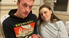 Tínedžerka (18) sama porodila na toalete v nemocnici. Netušila, že čaká dieťa