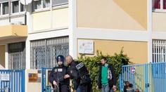 Francúzsko: Polícia zadržala 11 členov neonacistickej skupiny