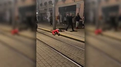 Polícia začala trestné stíhanie pre kopanec do hlavy na Obchodnej ulici v Bratislave