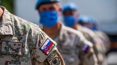 Políciu môže denne posilniť až stovka vojakov. Pomáhať majú s nárastom migrácie