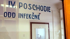 Vo Fakultnej nemocnici v Trenčíne leží 38 pacientov s COVID-om, na intenzívke sú traja