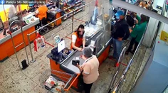 Predavačka ochotne rozmenila zákazníkovi bankovku. Sama prišla pri tom o peniaze