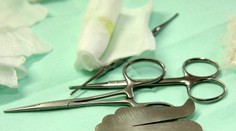 Dojčaťu spravili doma obriezku. Na následky zranenia zomrelo