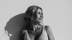 Krásna Attilova manželka žiari: Fotka v spodnej bielizni s bruškom