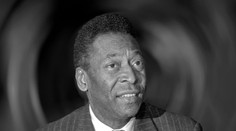 Zomrel jeden z najlepších futbalistov histórie Pelé
