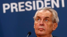 Prezident Zeman opustil nemocnicu, liečiť sa bude v Lánoch
