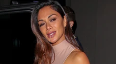 To je ale postavička. Nicole Scherzinger v dráždivom overale
