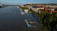 VIDEO: Dunaj v Bratislave dosiahol svoje maximum. Pozrite si exkluzívne zábery z vtáčej perspektívy