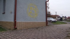 Dlhé mesiace kaplnku rekonštruovali, vandal ju jedným ťahom zničil