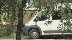 Záhadná biela dodávka v Hronských Kľačanoch. Rodičia sa boja o deti