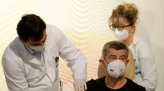 Česko začne zrejme na jeseň podávať obyvateľom tretiu dávku vakcíny proti covidu
