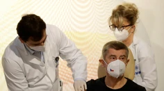 Česko začne zrejme na jeseň podávať obyvateľom tretiu dávku vakcíny proti covidu