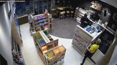 Pumpárka v Šali odbila ozbrojeného zlodeja. Po slovnej facke sa otočil na päte