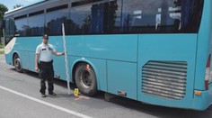 Nehody, ktoré dvíhajú tlak. Autobusári si nevšimli chodcov, kolesami im prešli po nohách