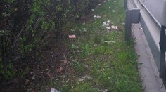 Muž vylúpil v Bratislave banku, počas úteku na motorke mu lup vybuchol a roztrúsil sa po ceste