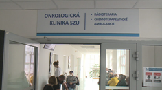 Onkologickí pacienti musia cez zbierky prosiť o príspevok na liečbu. Prečo je to na Slovensku tak?