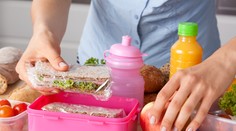 Aká má byť školská desiata? Odborníčka prezradila, čo by v nej nemalo chýbať