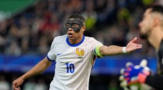 Francúzi nedali ani jeden gól z hry, no sú v semifinále. Mbappého limituje maska, Španielom chýba trio zo základu