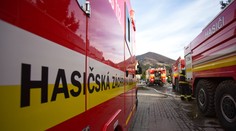 V Giraltovciach sa čelne zrazili dve autá. Na mieste zasahujú hasiči